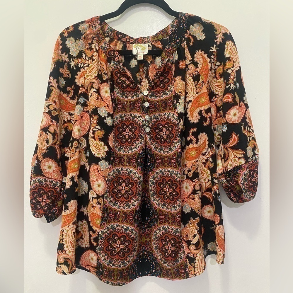 Fig & Flower Paisley Print Top - Picture 1 of 6